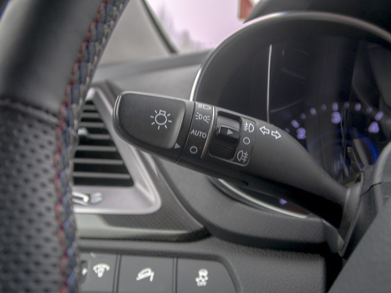Hyundai Santa Fe (2013) ČR 11/13 2.2D 145KW – VÝBAVA - fotka 25 z 61