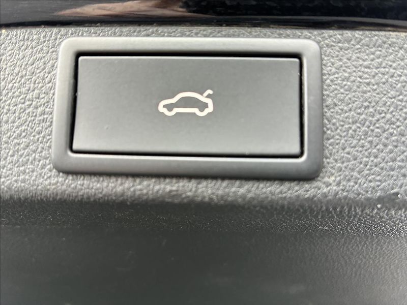 Škoda Octavia 2,0 RS,TAŽNÉ,KŮŽE,CANTON - fotka 18 z 33