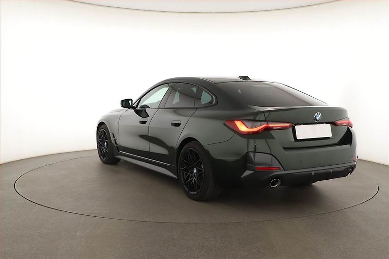 BMW Řada 4 (2021) 430i - fotka 4 z 26