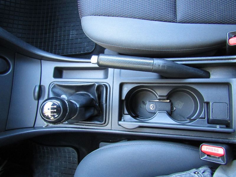Mazda 3 (2009) 1.6 16V 77kW  CZ PŮVOD - fotka 33 z 35