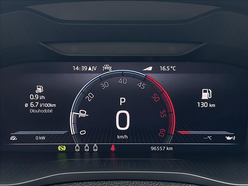 Škoda Karoq 2,0 TDI DSG 4x4 Style TAŽNÉ - fotka 10 z 24