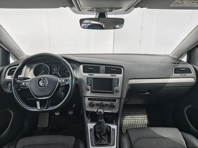 Volkswagen Golf Maraton Edition 1,4TSI - fotka 10 z 21