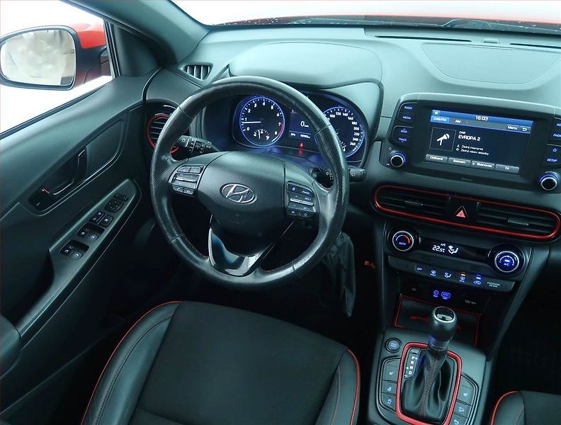 Hyundai Kona (2020) Style 1.6 T-GDI, Automat, ČR - fotka 7 z 19