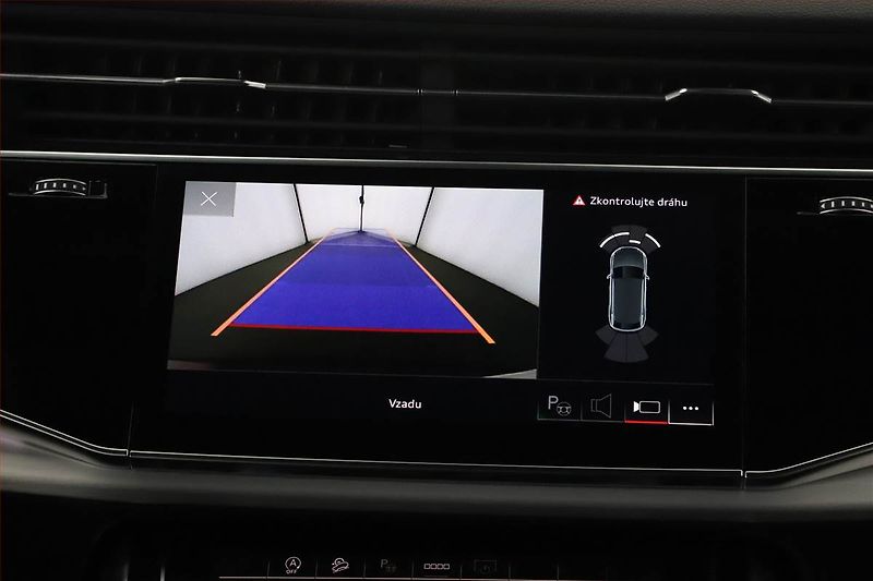 Audi Q8 (2023) 50 TDI, Vzduch, Nez.top - fotka 14 z 25