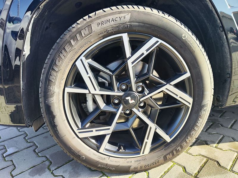 Hyundai Tucson 1.6 T-GDI/158kW HEV N-Line PRM - fotka 42 z 44