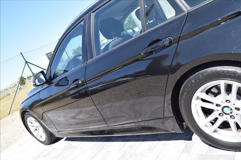 BMW Řada 3 2,0 318d F31 105KW NAVI TAŽNÉ - fotka 11 z 48