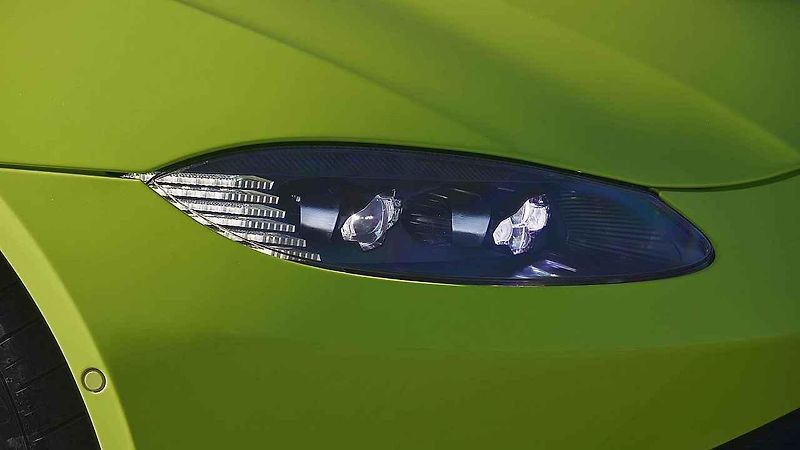 Aston Martin Vantage.