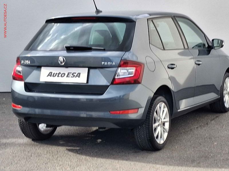 Škoda Fabia (2019) 1.0 TSi, 1.maj,ČR, Style - fotka 4 z 18