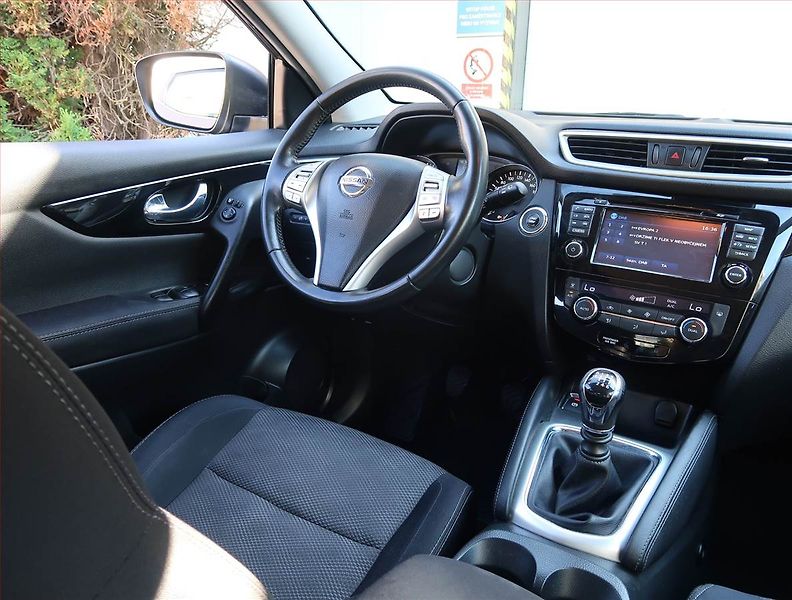 Nissan Qashqai (2016) 1.2 DIG-T, Serv.kniha, Navi - fotka 7 z 23