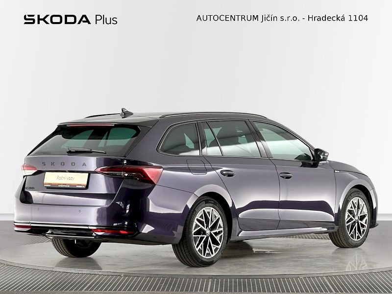 Škoda Octavia (2025) Combi 1.5TSI 110kW SportLine - fotka 2 z 32