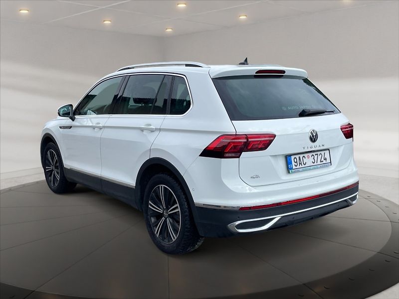 Volkswagen Tiguan 1,5 TSI Elegance DSG - fotka 4 z 11