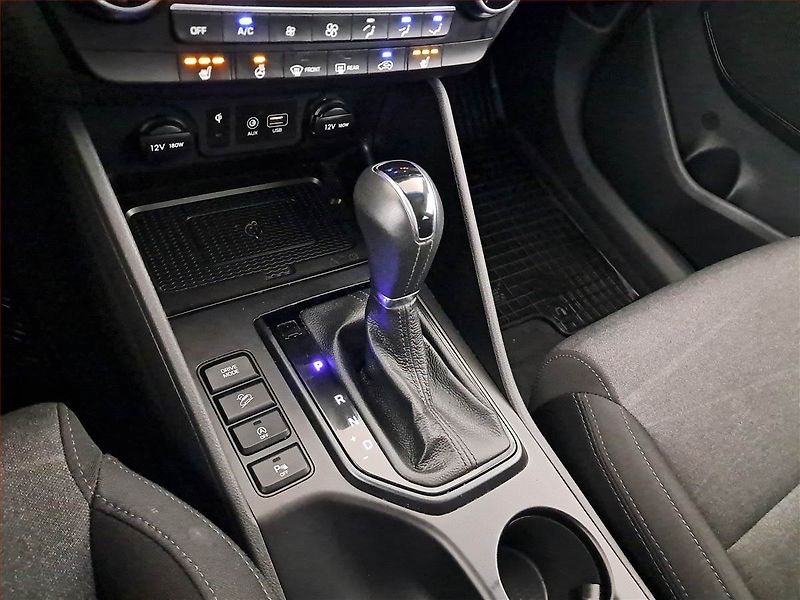 Hyundai Tucson (2020) 1.6 T-GDI, Automat, Serv.kniha - fotka 13 z 17