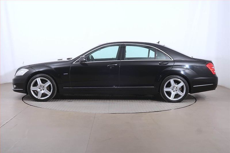 Mercedes-Benz Třídy S (2011) AMG Paket S 350 L, Automat - fotka 3 z 28