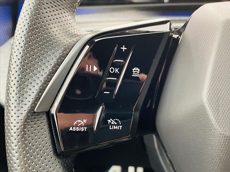 Peugeot 3008 1,2 e-DCS6 Hybrid Allure - fotka 13 z 24