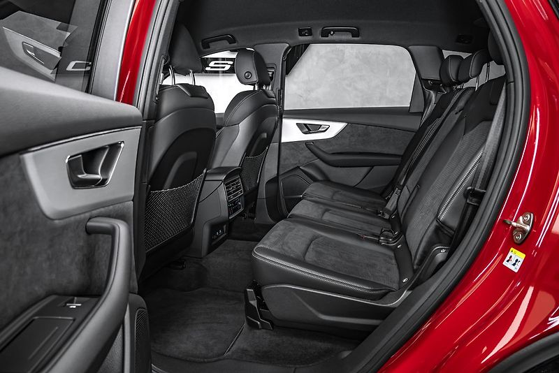 Audi Q7 50TDI 2x S-line Matrix Vzduch - fotka 16 z 24