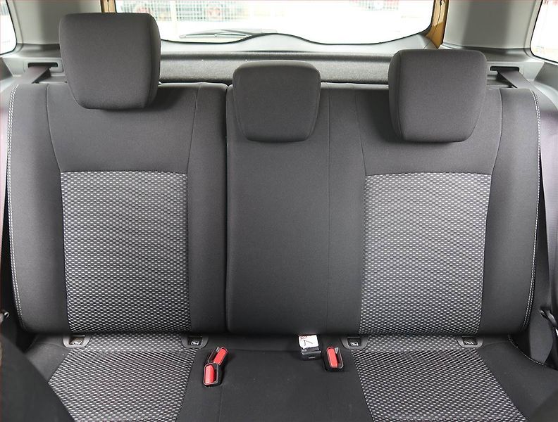 Suzuki Vitara (2020) GL + 1.4 BoosterJet - fotka 10 z 19