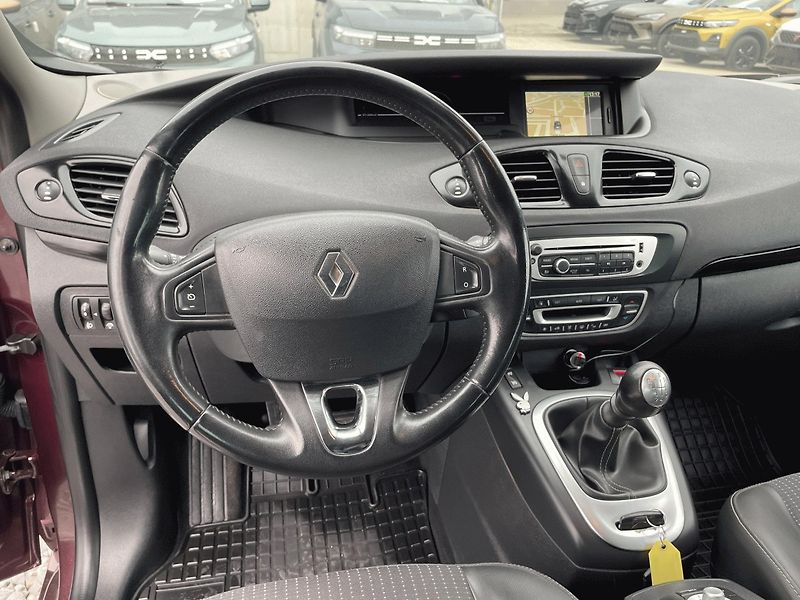 Renault Scénic (2014) 1.5 dCi,81kW,Klima,ČR - fotka 13 z 30