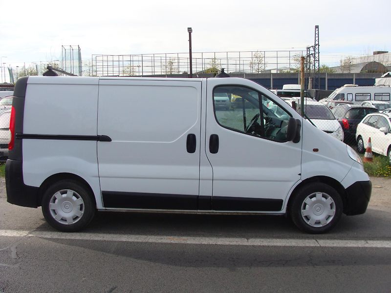 Opel Vivaro 2.0 CDi, 66 kW, tažné zařízení - fotka 6 z 19