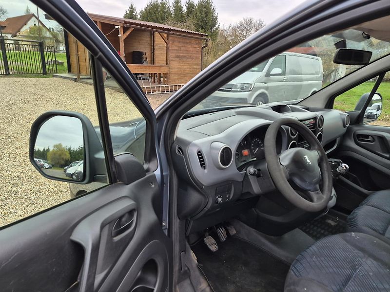 Peugeot Partner (2009) 1.6Hdi 3místa - fotka 15 z 22