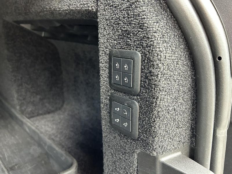Land Rover Range Rover VOGUE MY 21,5 D300 - fotka 37 z 37