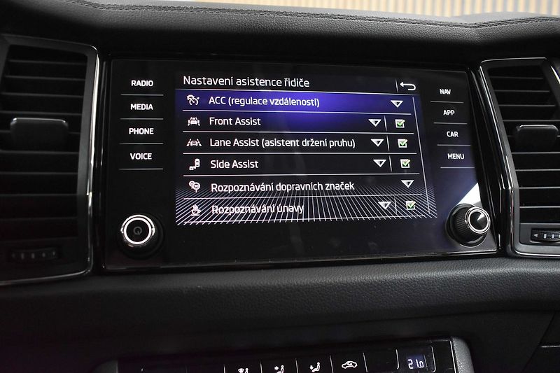 Škoda Kodiaq 2.0 TDI DSG*4X4*7.MÍST*ACC*DPH - fotka 35 z 46