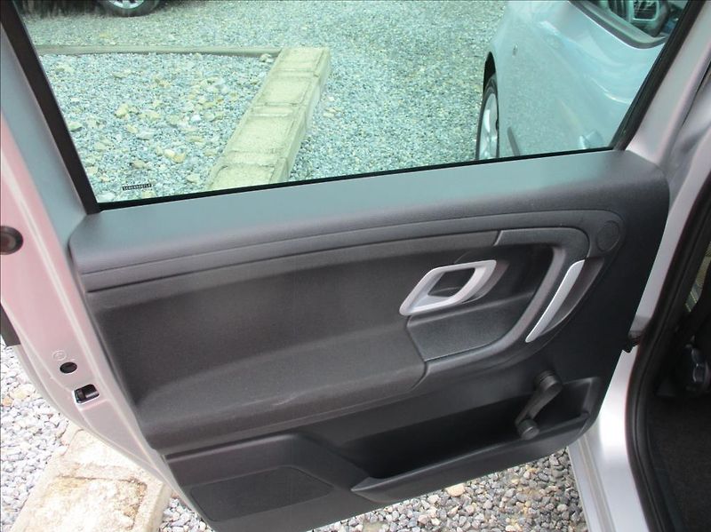 Škoda Roomster 1,4 i 16V, digiklima,serviska, - fotka 10 z 32