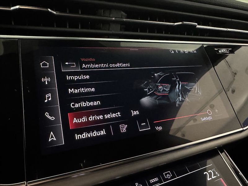 Audi Q8 3,0 TDi  S-Line HD LED Záruka - fotka 33 z 50