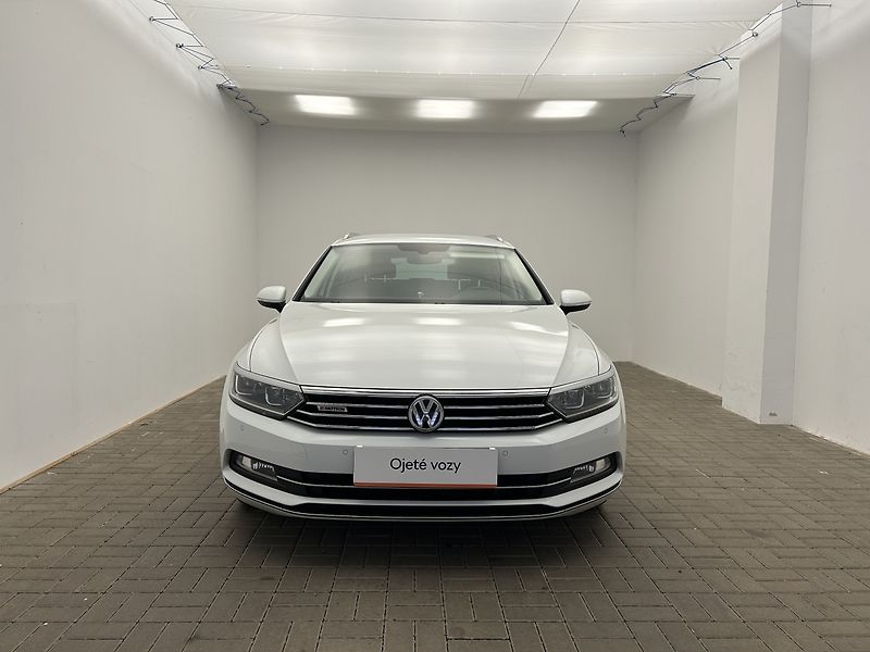 Volkswagen Passat Variant 2.0 TDI 4Motion 4x4 HIGHLINE - fotka 4 z 21