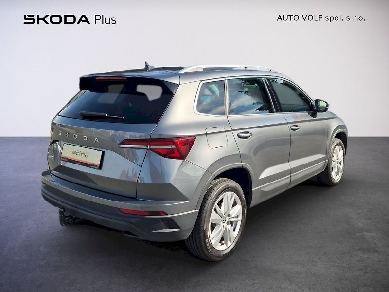 Škoda Karoq (2025) Top Selection 1.5 TSI 110 kW 7 - fotka 2 z 39