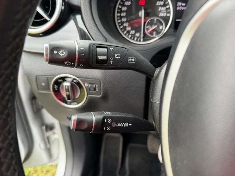 Mercedes-Benz Třídy B B 180 CDi 80kW - fotka 19 z 32
