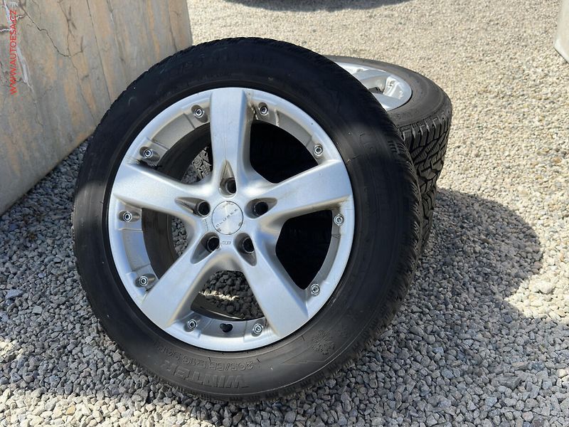 Volkswagen Golf (2015) 1.6TDI, Navi - fotka 20 z 21