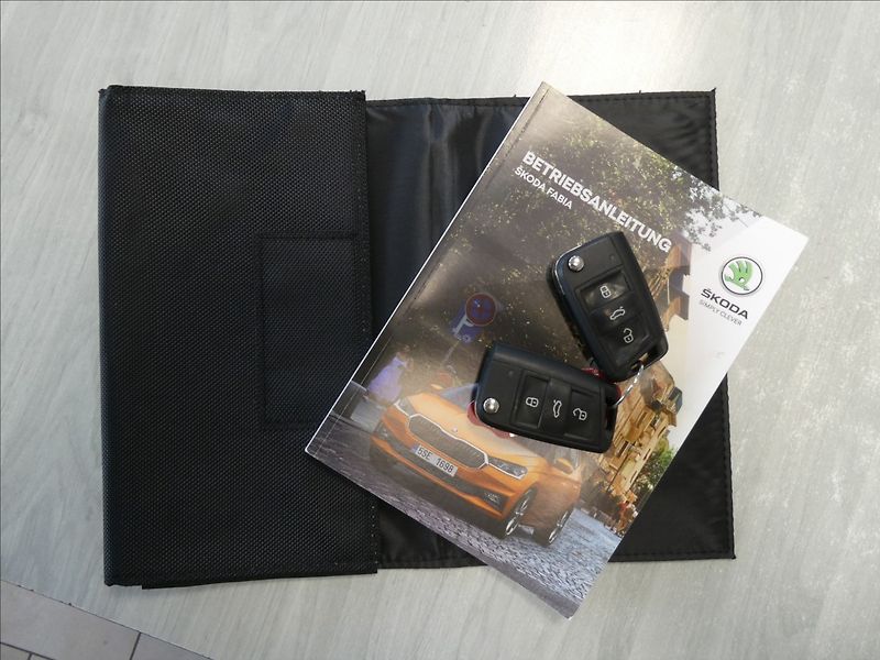 Škoda Fabia 1,0 TSi 70kW závěs,tempomat - fotka 38 z 38