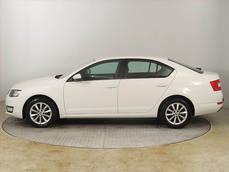 Škoda Octavia (2016) Ambition 1.6 TDI, Tempomat - fotka 3 z 15