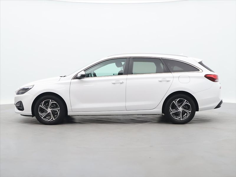 Hyundai i30 1,6 CRDi 85kW Smart LED CZ - fotka 4 z 36