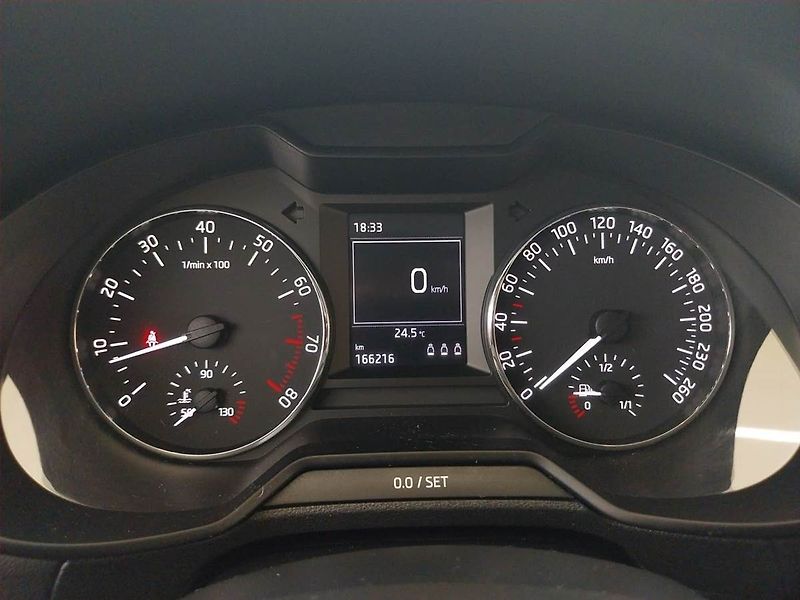 Škoda Octavia (2014) Ambition 1.2 TSI, Tempomat - fotka 11 z 17