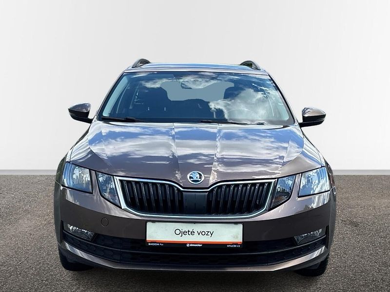 Škoda Octavia AMBITION 4X4 - fotka 4 z 24
