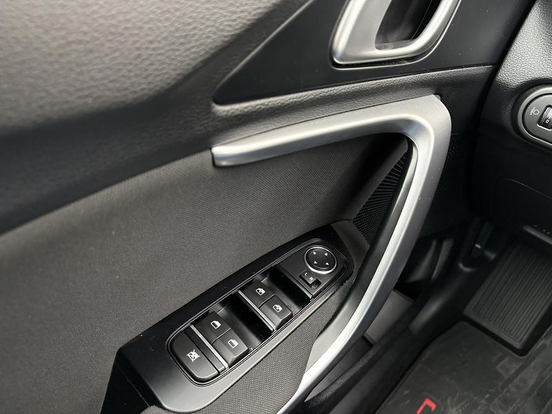 Kia Ceed 1.5 T-GDI 117kW SPIN - fotka 13 z 20