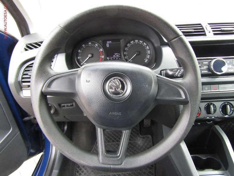 Škoda Fabia (2016) 1.2 TSi, ČR, AC, park.čidla - fotka 16 z 17
