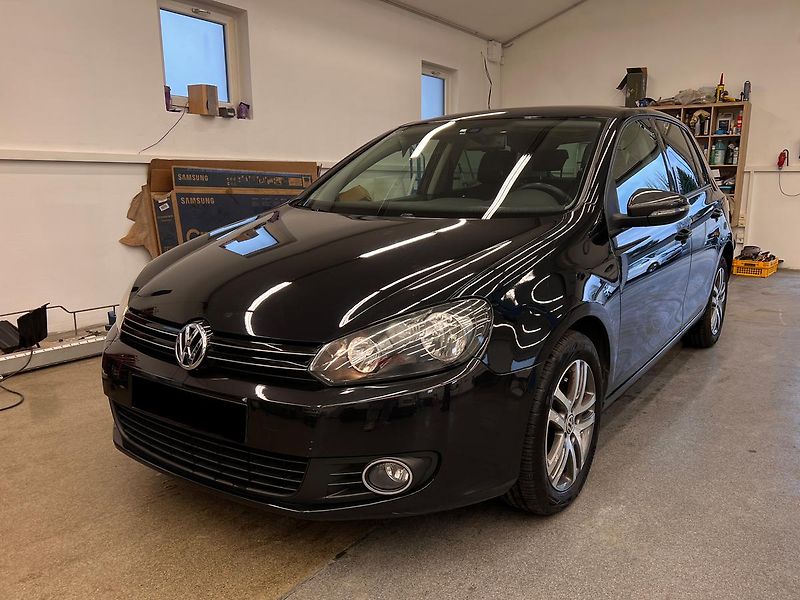 Volkswagen Golf VI 2.0TDi 81kW - fotka 2 z 11