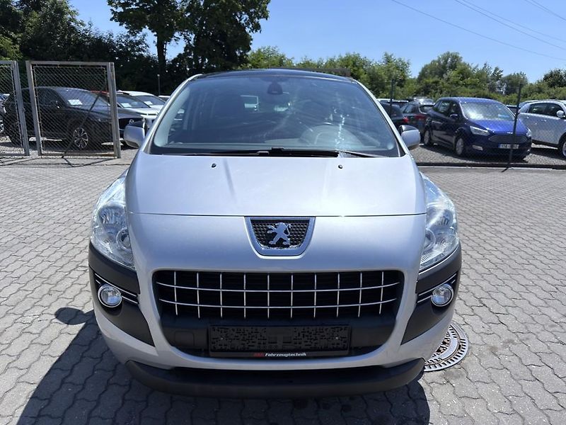 Peugeot 3008 1.6i 88 kW panorama - fotka 2 z 18