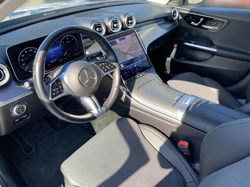 Mercedes-Benz Třídy C C 220 d 4MATIC kombi - fotka 13 z 26