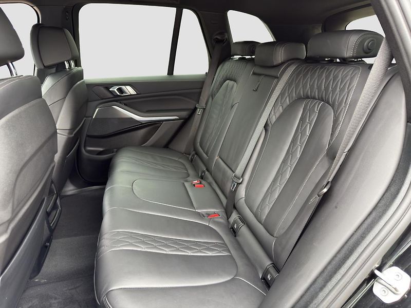 BMW X5 xDrive30d - fotka 16 z 22