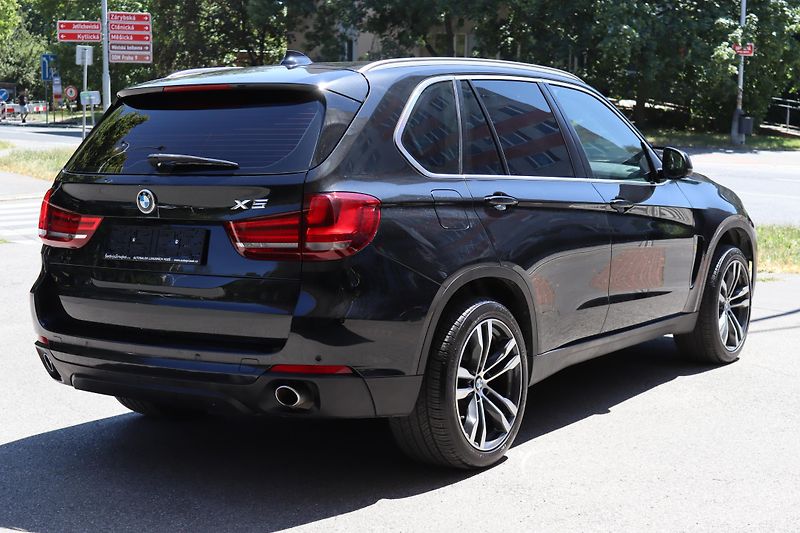 BMW X5 XDRIVE 30D F15 190kW - fotka 11 z 50