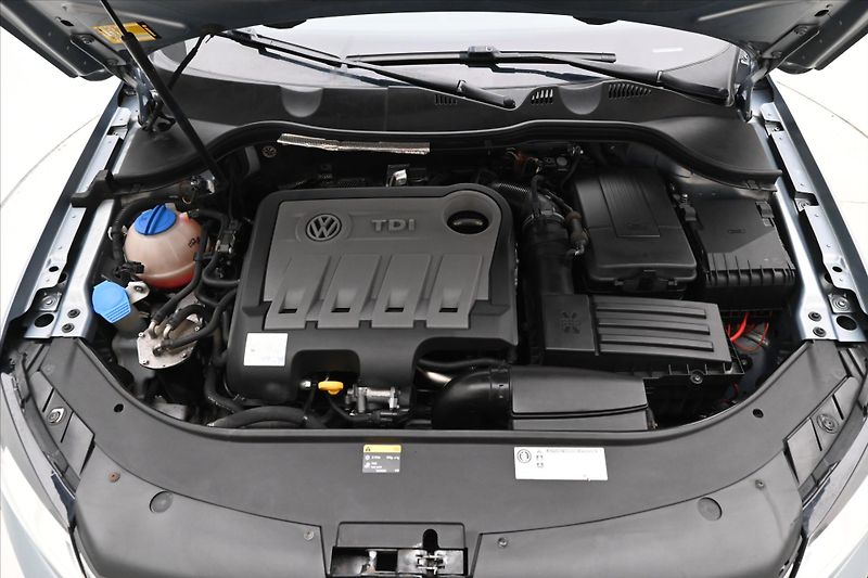 Volkswagen Passat 2,0 TDI 103kW DSG Nová STK - fotka 9 z 29