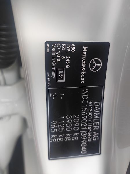 Mercedes-Benz GLA 200d 4MATIC,AT,ČR - fotka 36 z 43