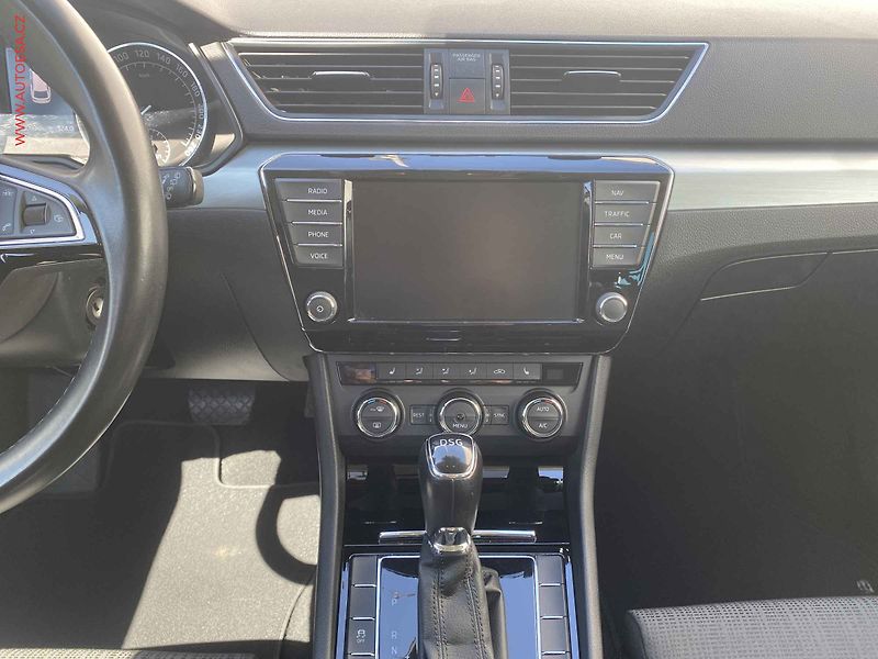 Škoda Superb (2016) 2.0 TDi, Style, DSG - fotka 12 z 18
