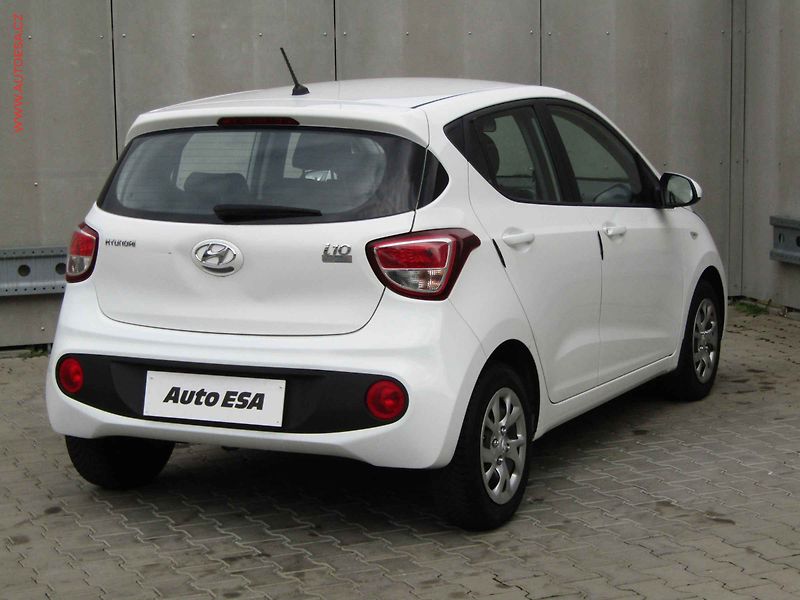 Hyundai i10 (2018) 1.0 i, 1.maj,ČR, Klima - fotka 4 z 15