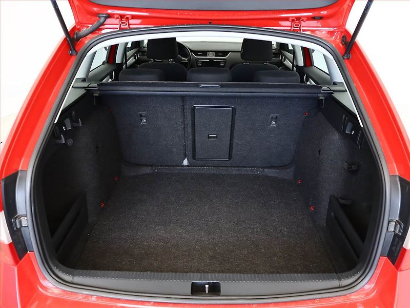 Škoda Octavia (2020) Ambition Plus 1.6 TDI, ČR - fotka 11 z 16
