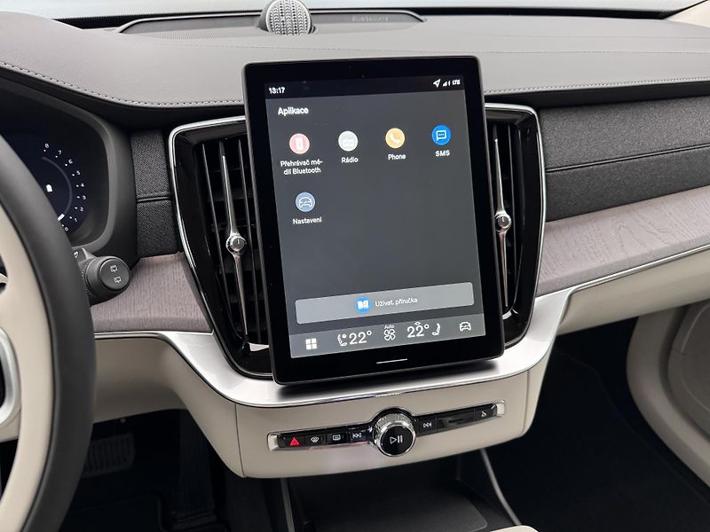 Volvo XC90 (2026) B5 AWD AUT DARK PLUS 7míst - fotka 9 z 26