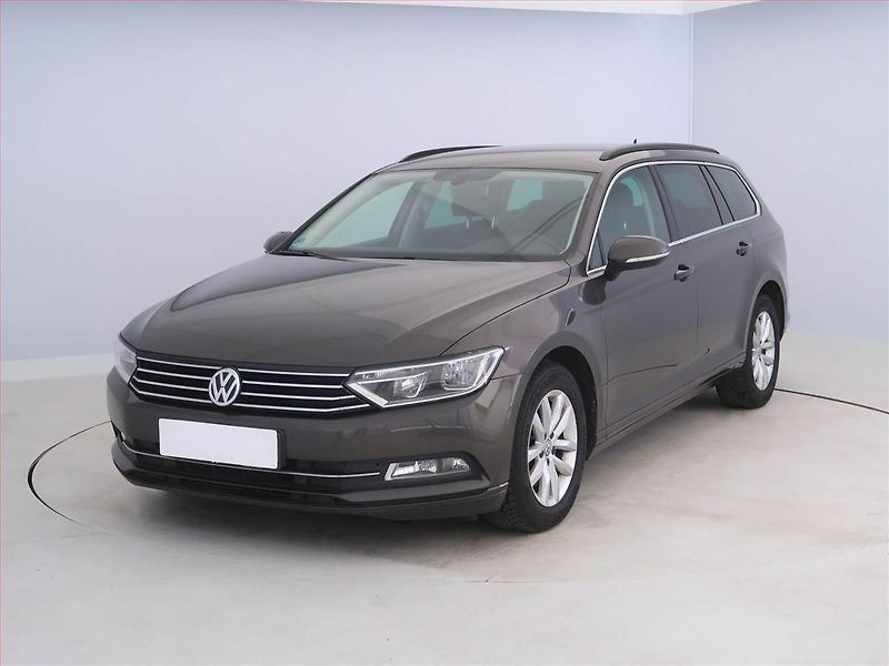 Volkswagen Passat (2015) Comfortline 1.6 TDI, Navi - fotka 2 z 16